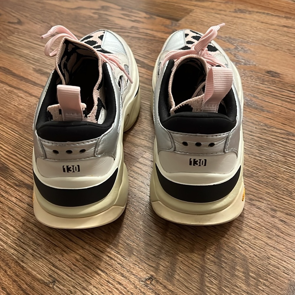 BrandBlack Dad Sneakers - Picture 4 of 4